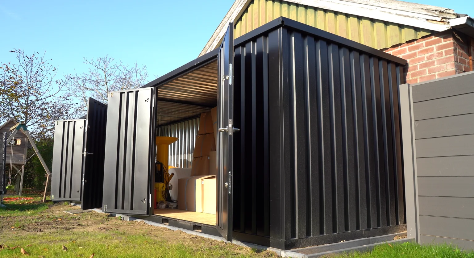 contentor desmontável padrão 8 x 2 m – preto ral 9005 contentor desmontável padrão 8 x 2 m – preto ral 9005